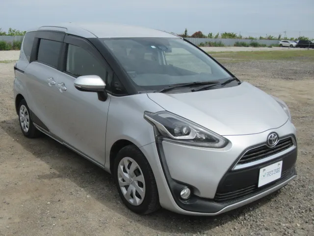 2018 Toyota Sienta in Kenya