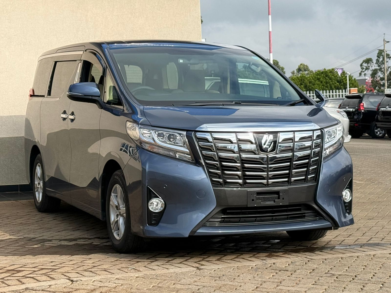 Toyota Alphard 2017